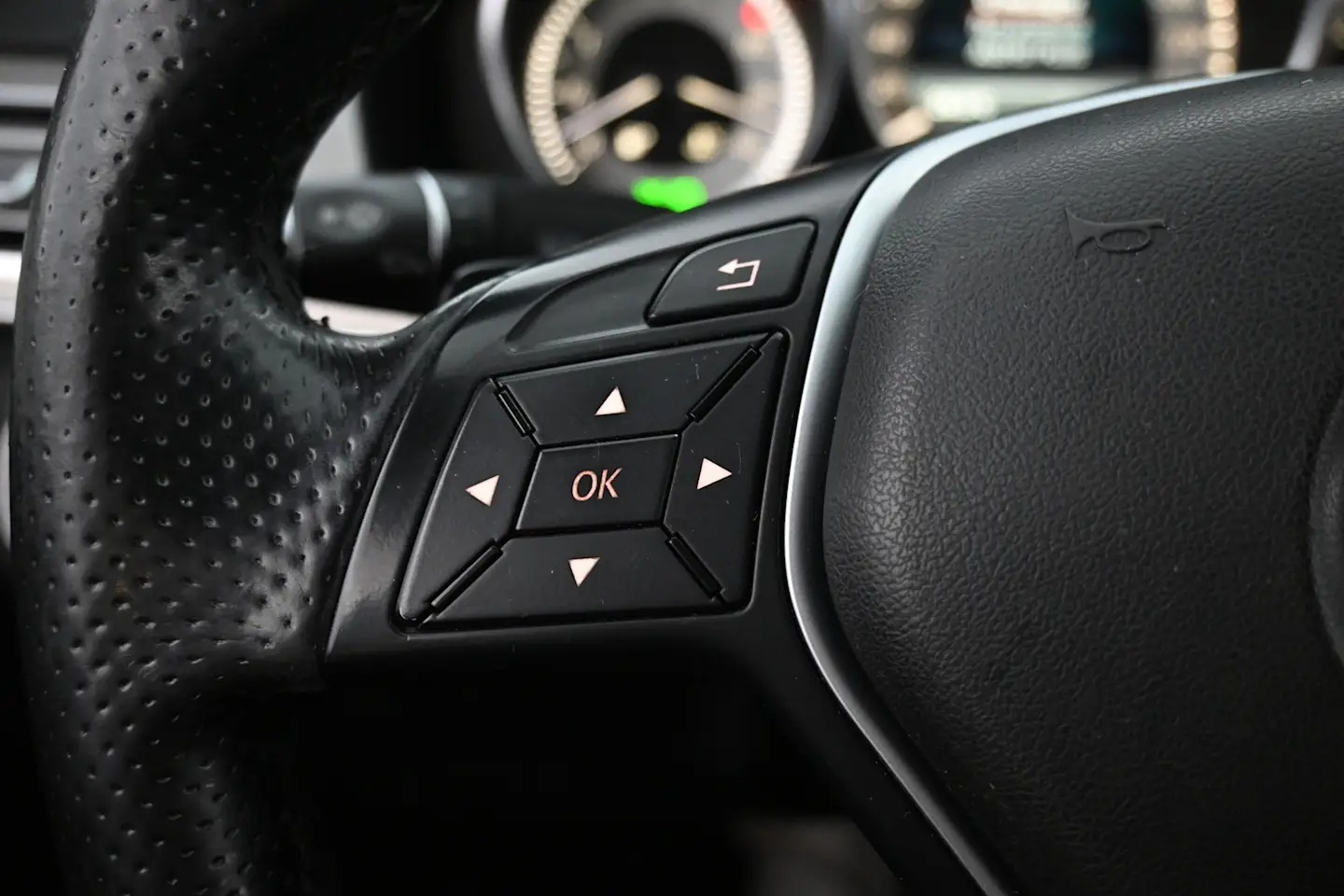 Car Image - 7EVBmiAbRKmq3o8mhpK9hx
