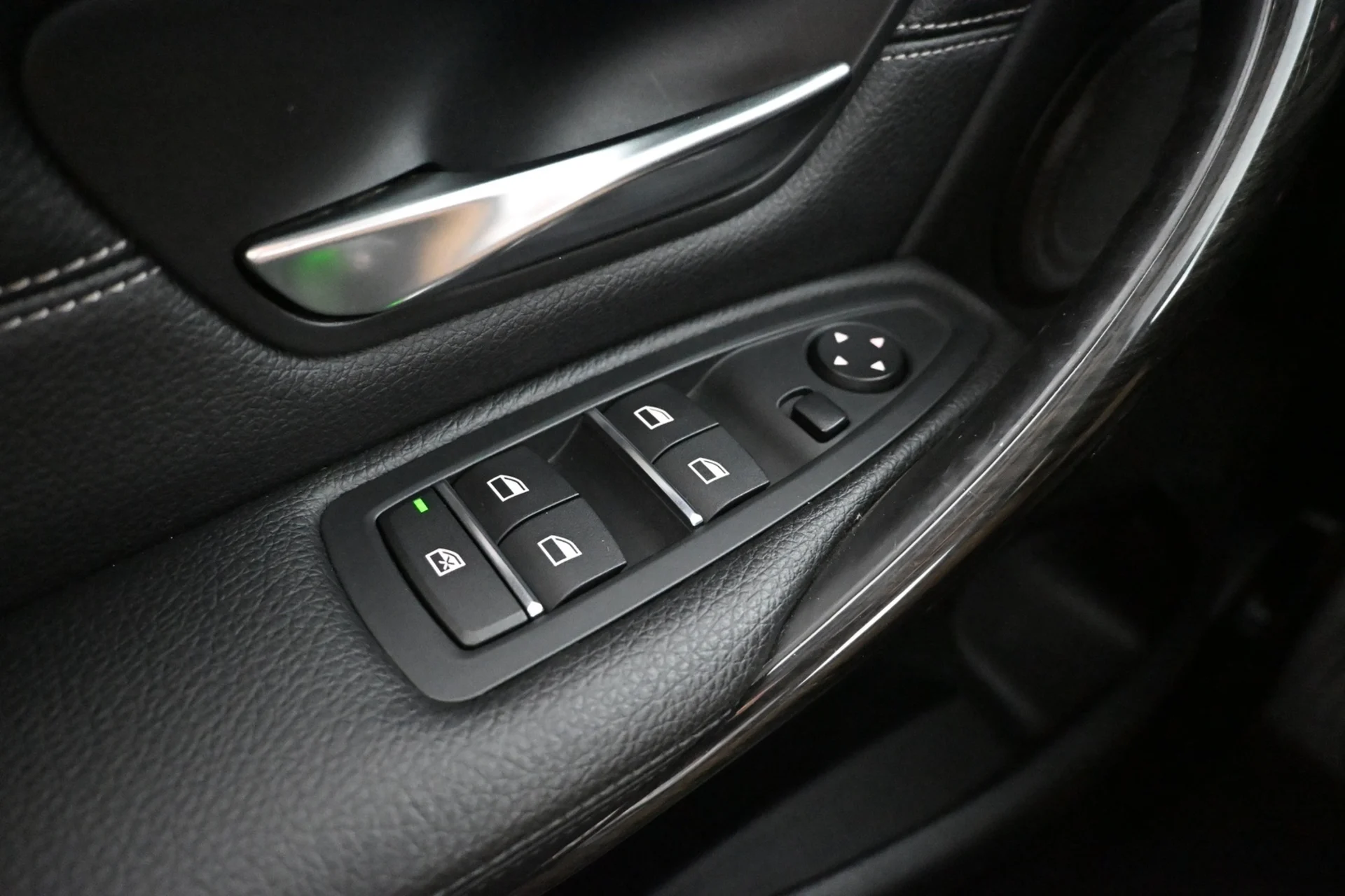 Car Image - 15JcEBgWUlgB0Wd8dvw92F