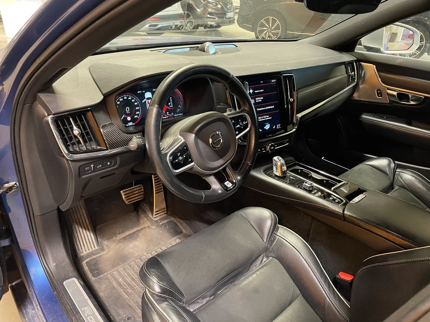 Car Image - 28zh28nGFNfDZlweSOLefU