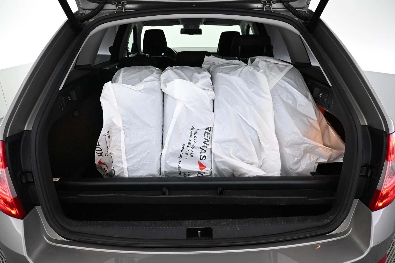 Car Image - IBtbppmvvOZ3AwqqiRgvg