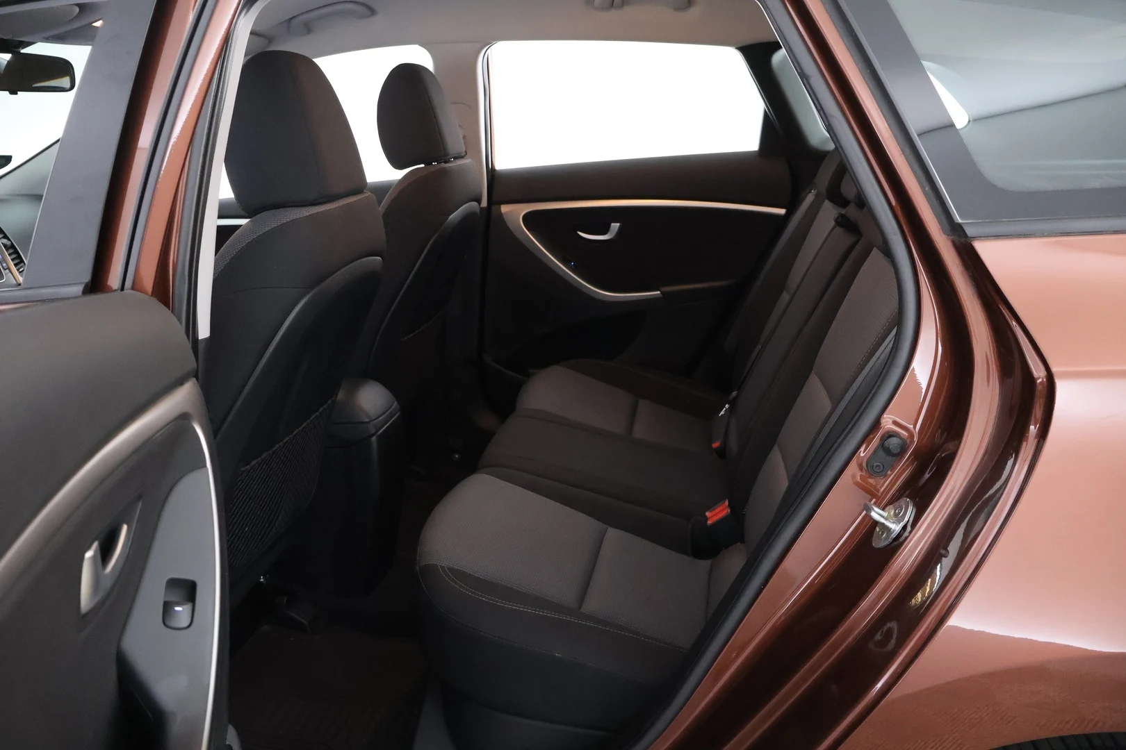 Car Image - 7nQP5HROD8PsPsxJnkqVbs