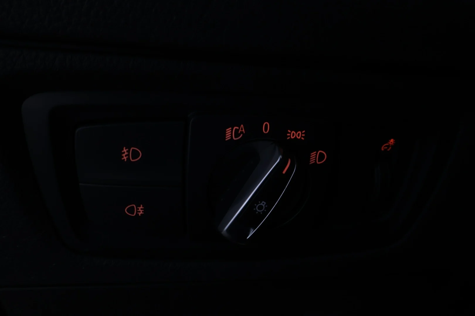 Car Image - 6i29SpZqq4HkxagUnB8uTC