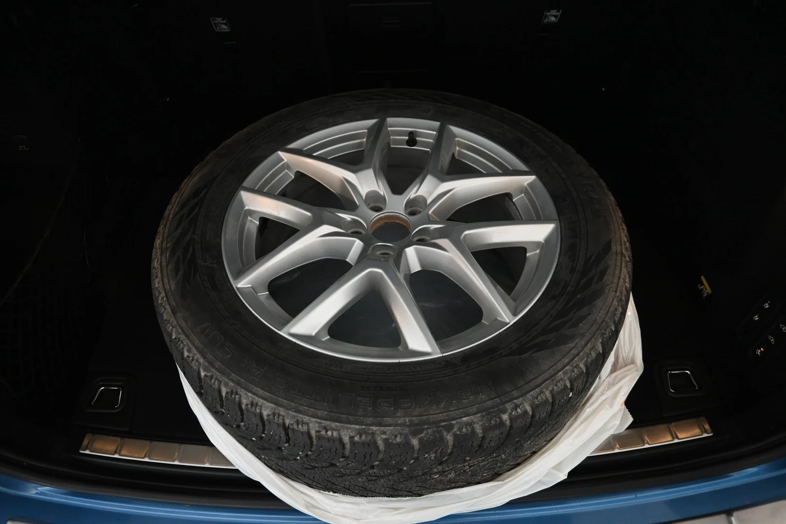 Car Image - 3KbMuCryttikKGzhCBZb6A