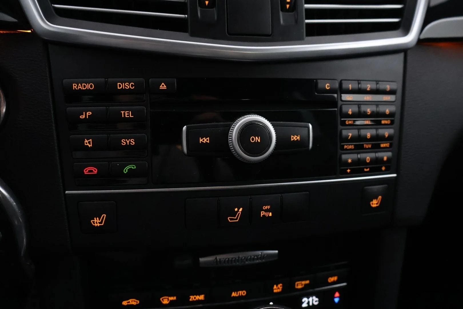 Car Image - 1CnptYq88qIz83x1eukLfc