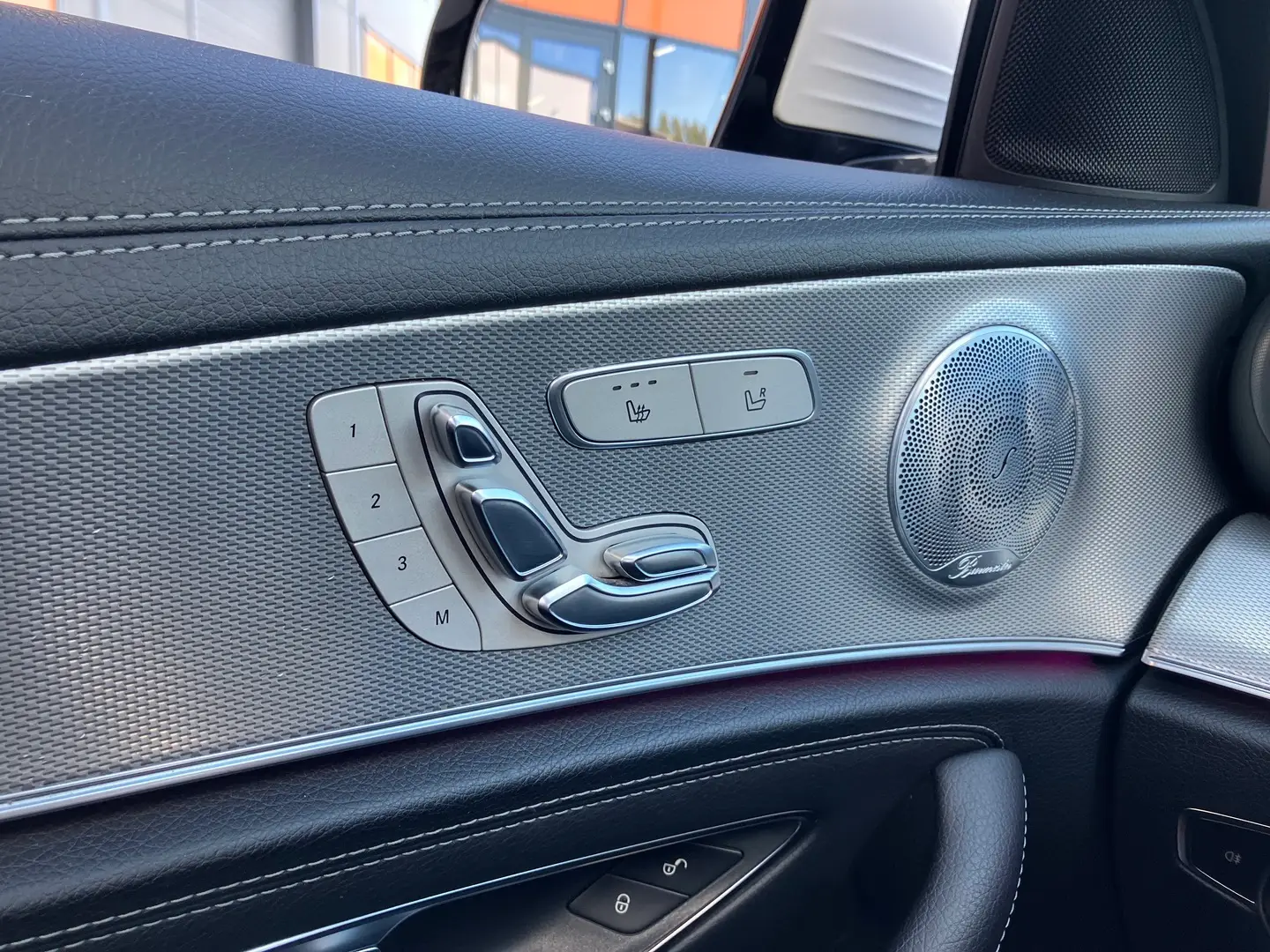Car Image - 4N6BhU8ahzxI09MTIzBx4S