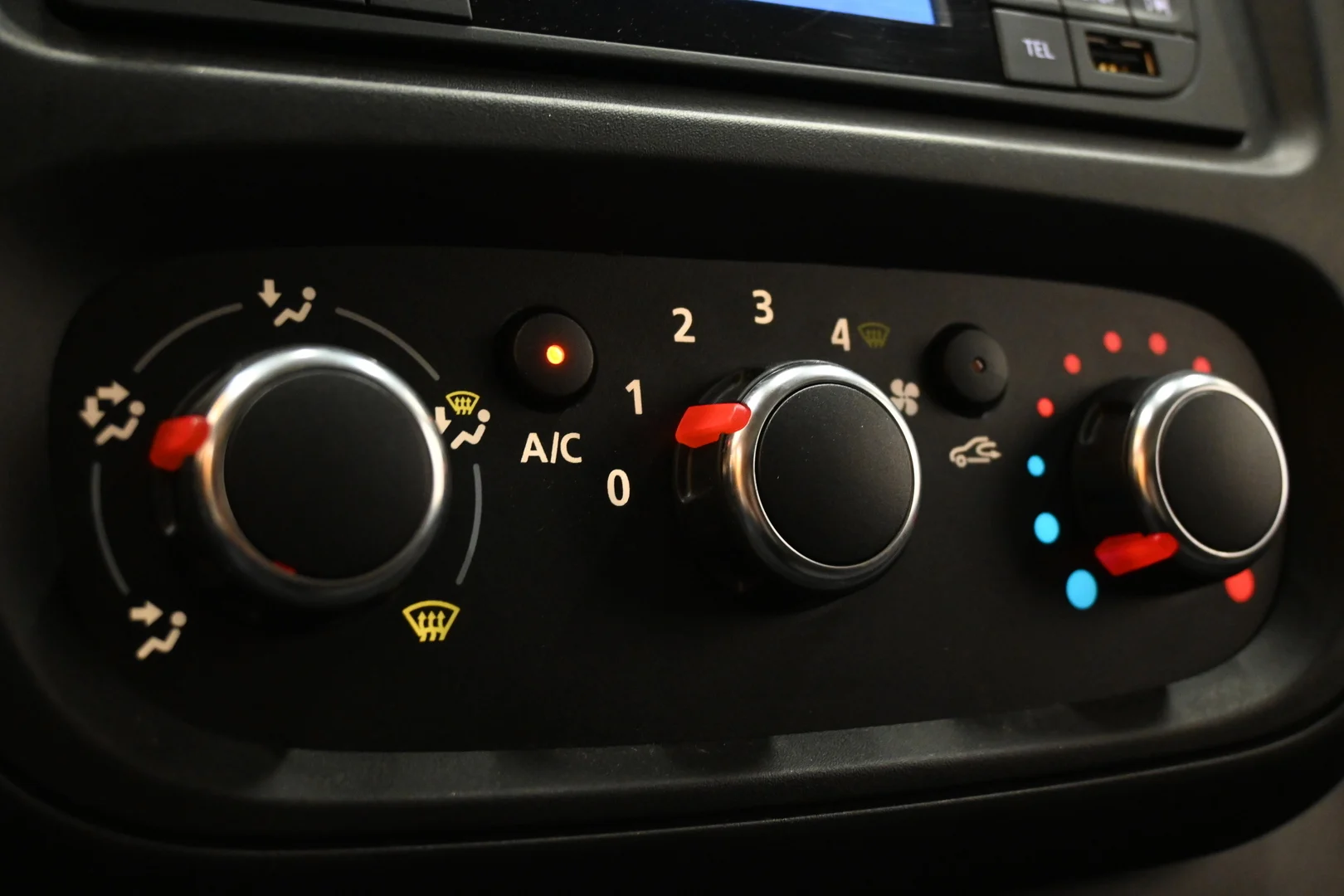 Car Image - 66vZNnDRtU6MpnMYMzmktt