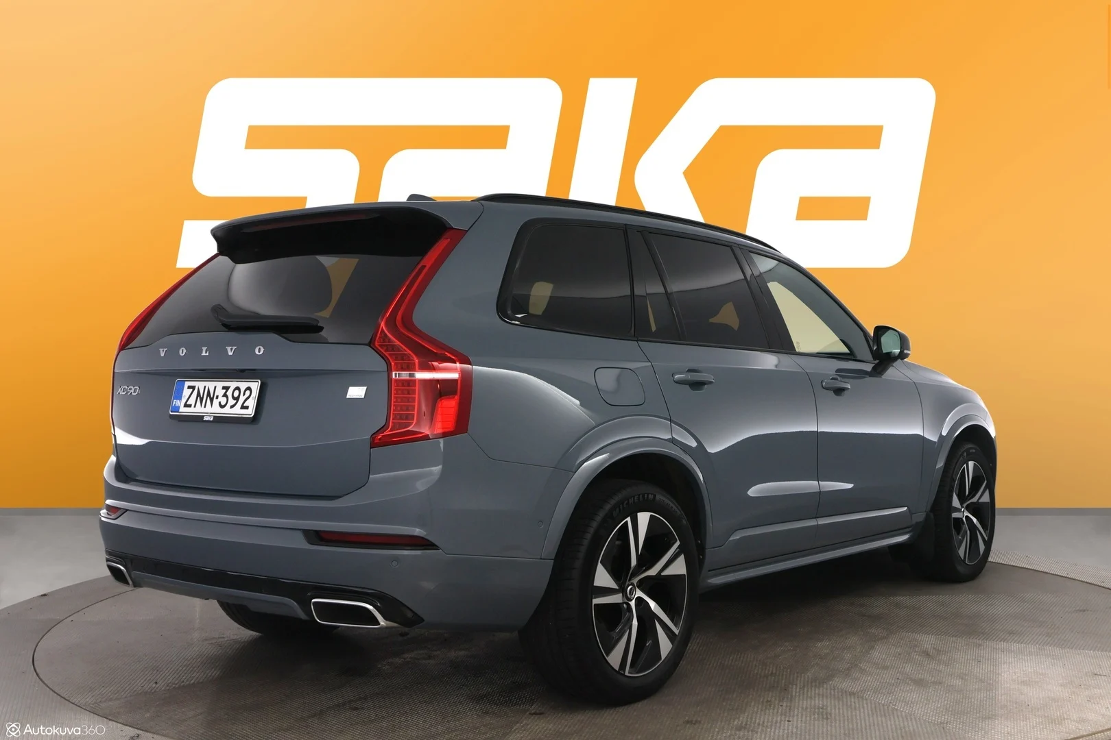 Car Image - V7uO1U2LWiYM1sf32ivNo