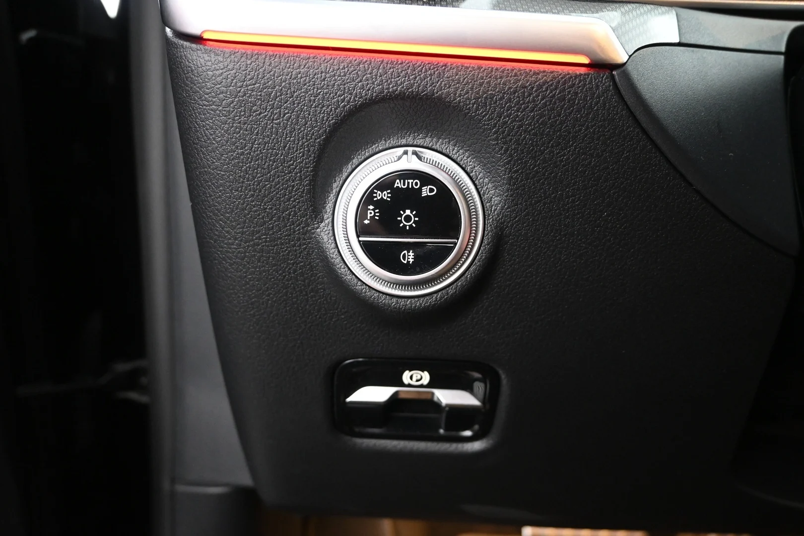 Car Image - 42iOp8DMNFfOvdJnjBpYF6