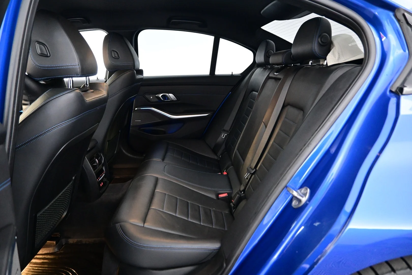 Car Image - 170B4ryeYMUM1KoNl5uMX6