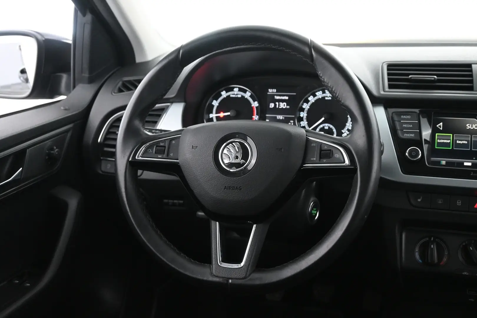 Car Image - ElVHj4VRRE6tH3tTio58G