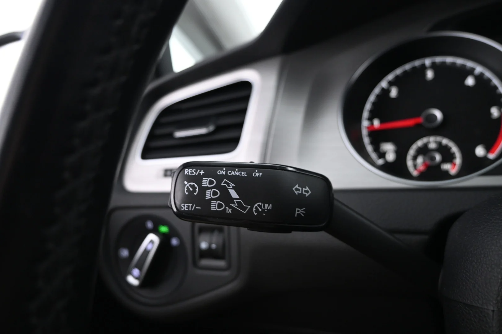 Car Image - 6GJBtmFMOZ8as3RHsdMSdM