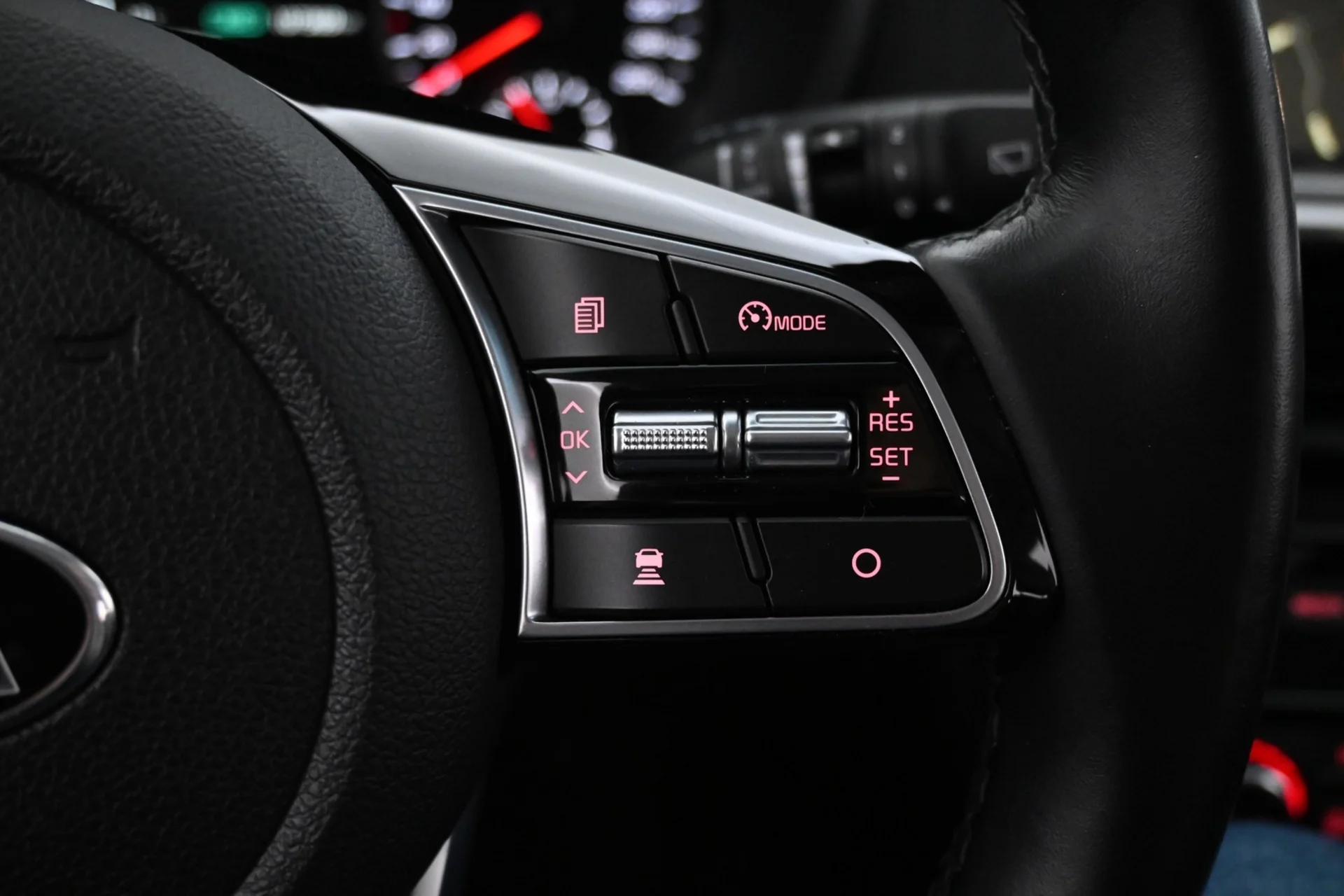 Car Image - 3l7inFYnBxWr6Zrb68f9nf