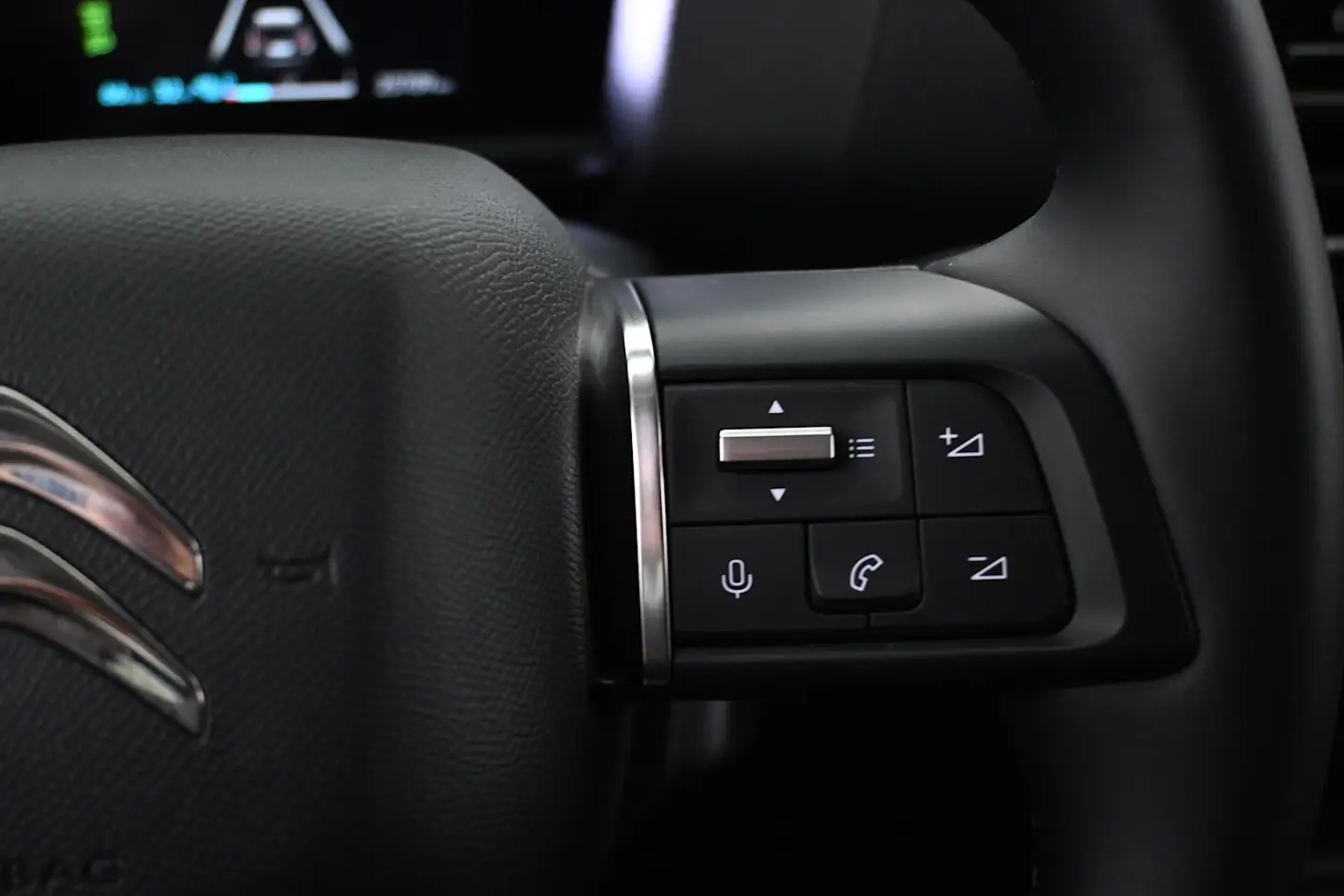 Car Image - 7fsb9FUQ3vSwmho0RvmZ9