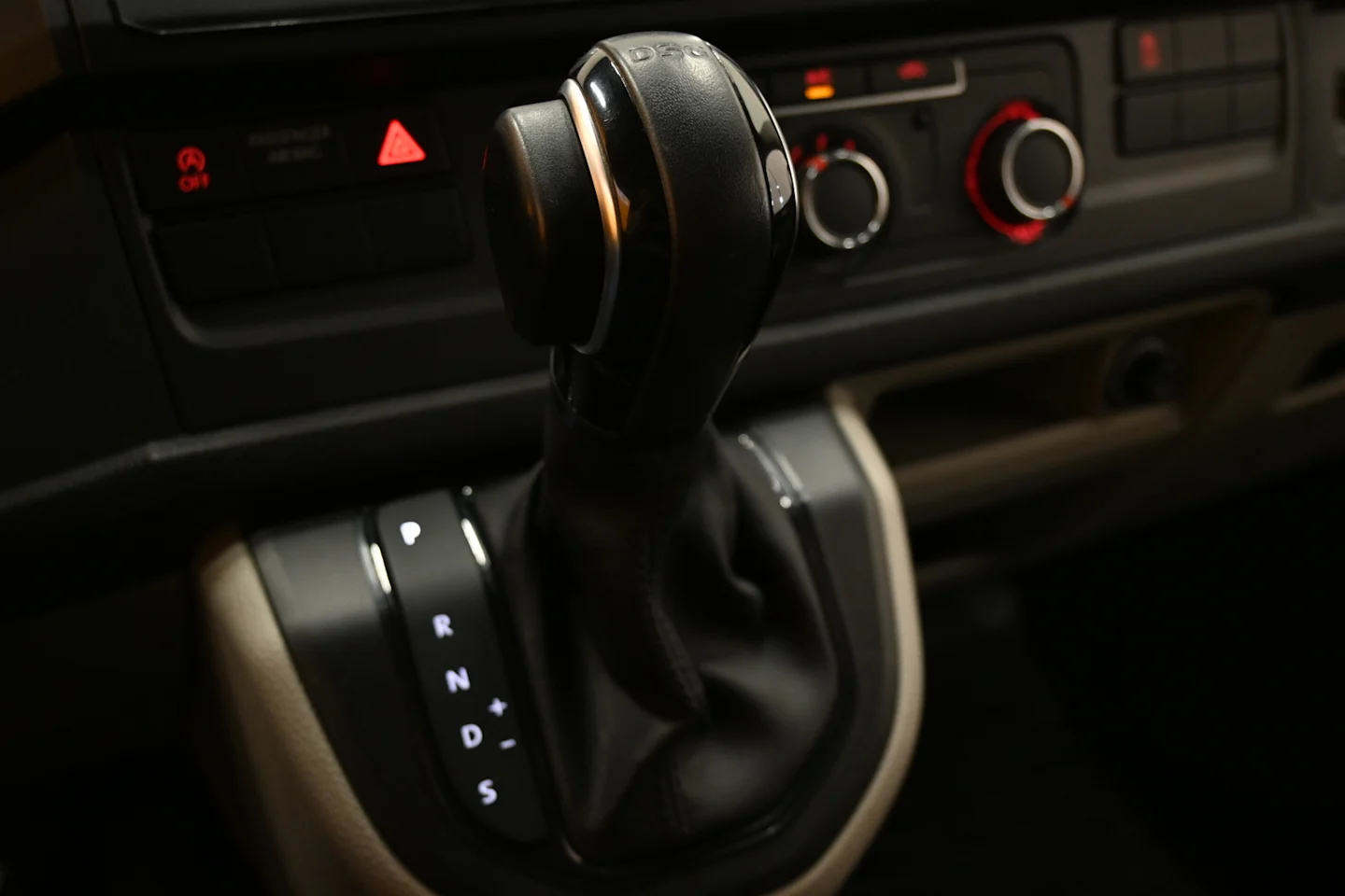 Car Image - 6Uf7doUgxTa9V12IdZXfEq