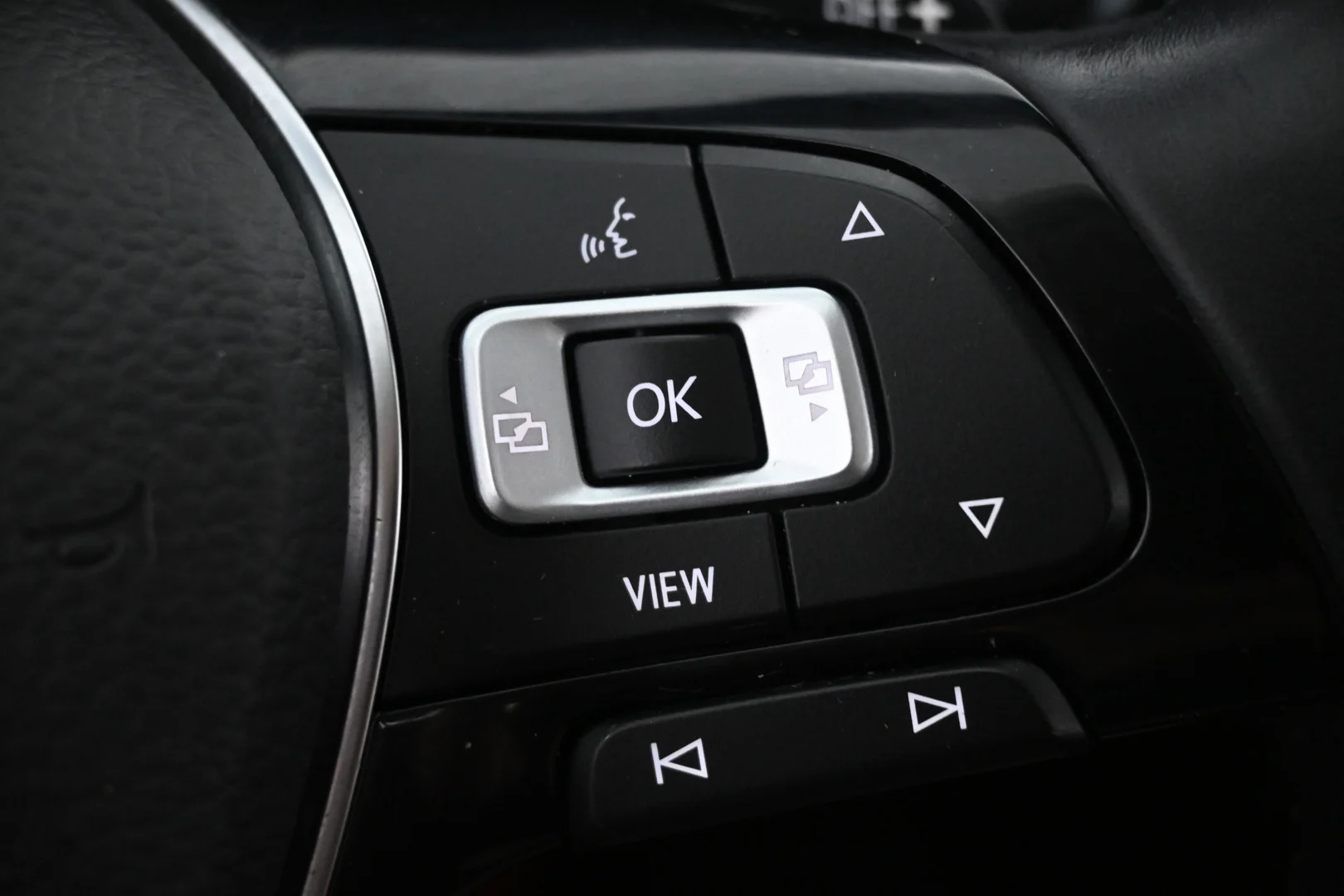 Car Image - 2j2HIMT5A7Anmeu3c7GIie