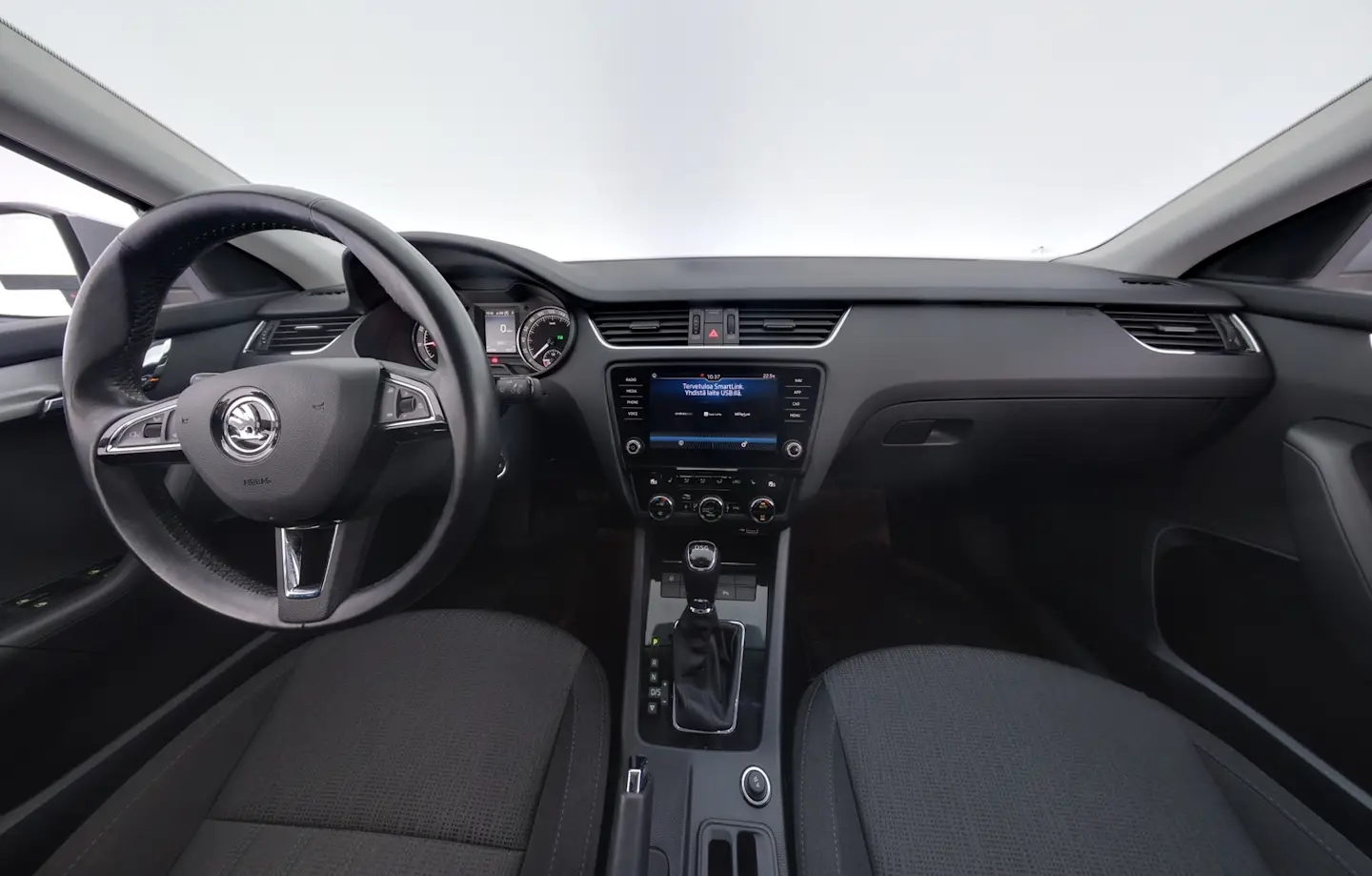 Car Image - Iy3yJM8V4h9xhr17REdd4
