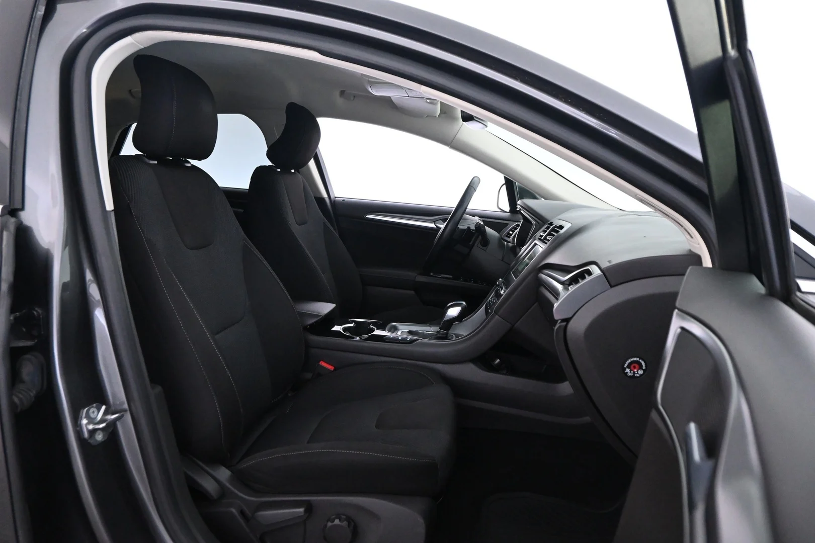 Car Image - 3ysM5DYewEmg9R5RETZ0o6