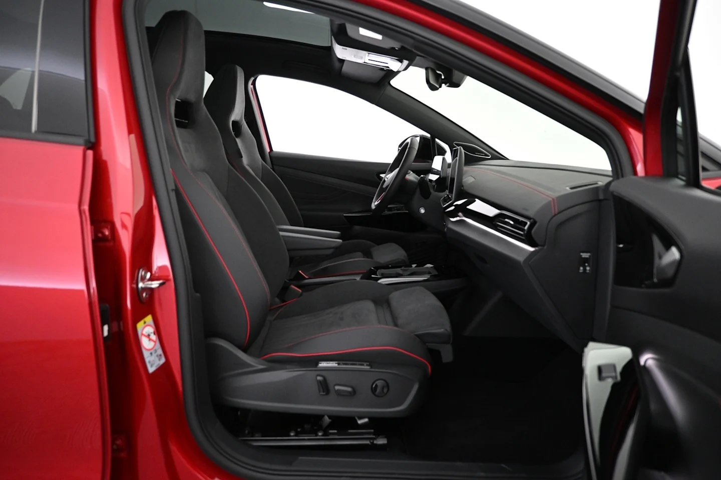 Car Image - 4yYGqEBwZl164CDc6fuS53