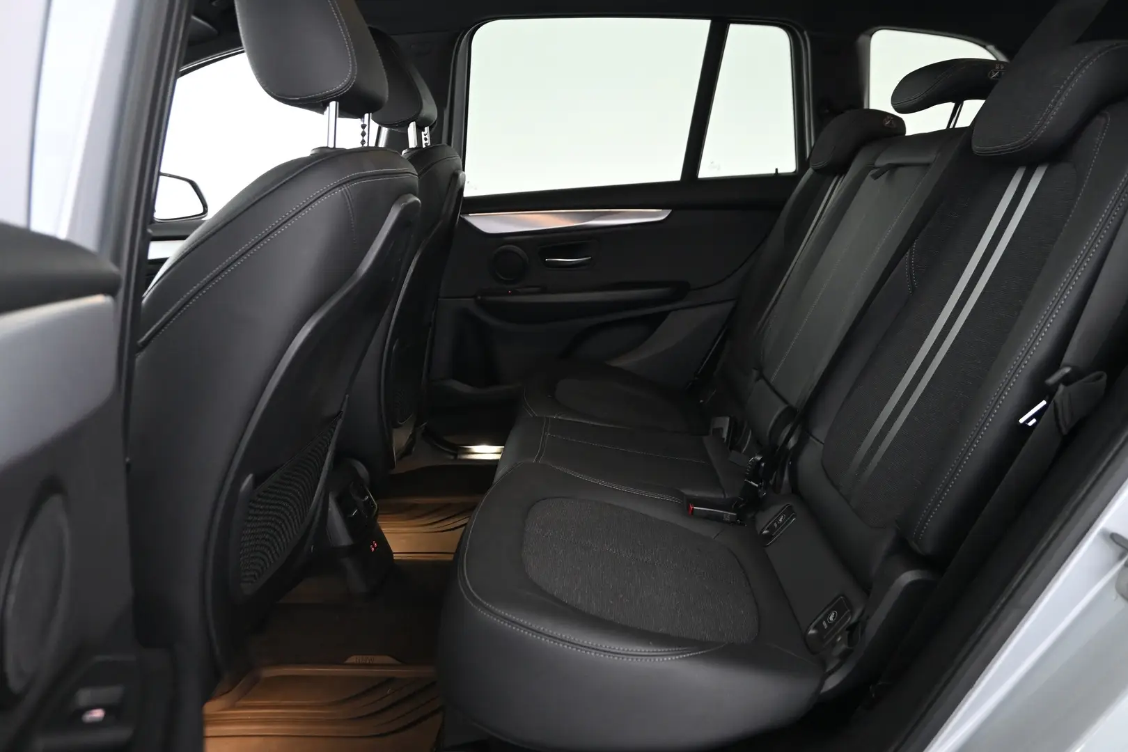 Car Image - 7kAjCBvOzkJc8vel7Rh8RM