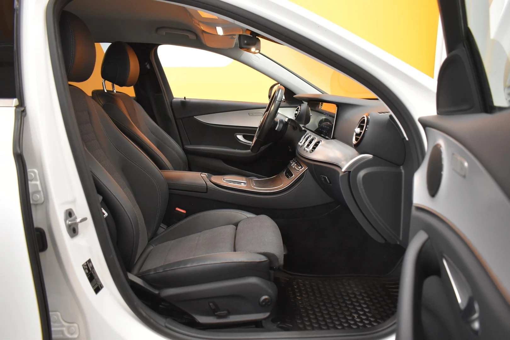 Car Image - 3a6Lov7rU5aXDOafUfySXK
