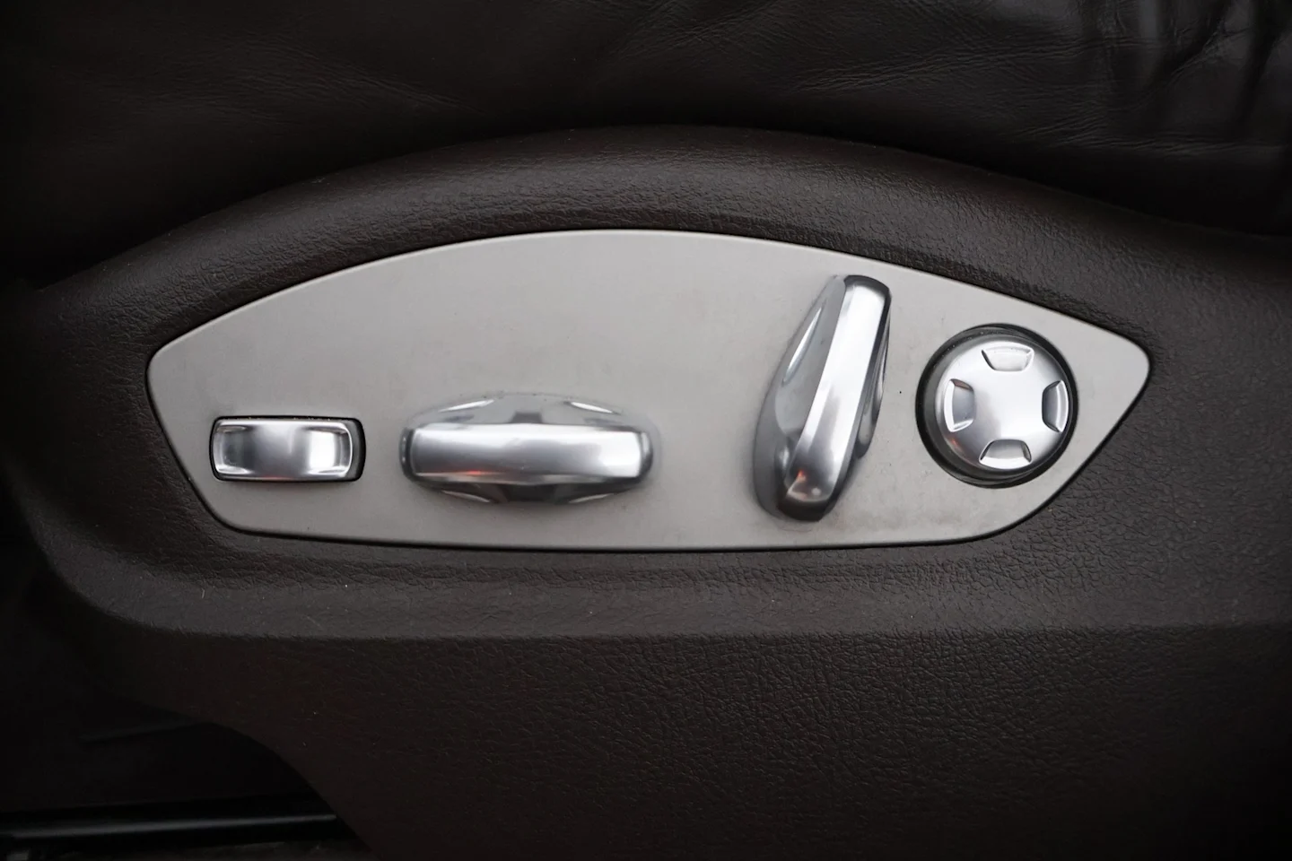 Car Image - 7LvFqadFKCUDBLQFFGlNxR
