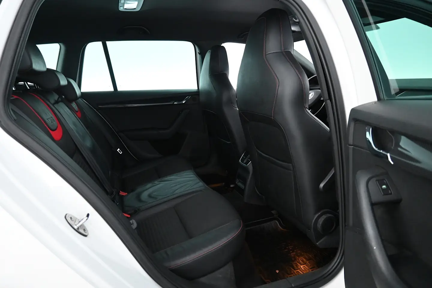 Car Image - 1T04xKyhGlU4G5fKkyKphJ