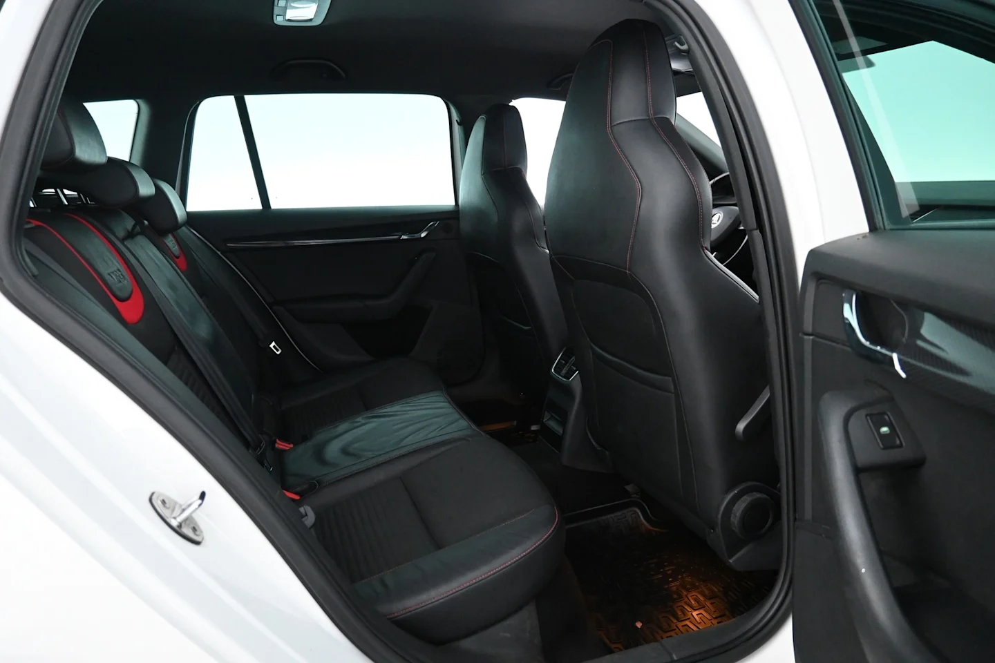 Car Image - 1T04xKyhGlU4G5fKkyKphJ