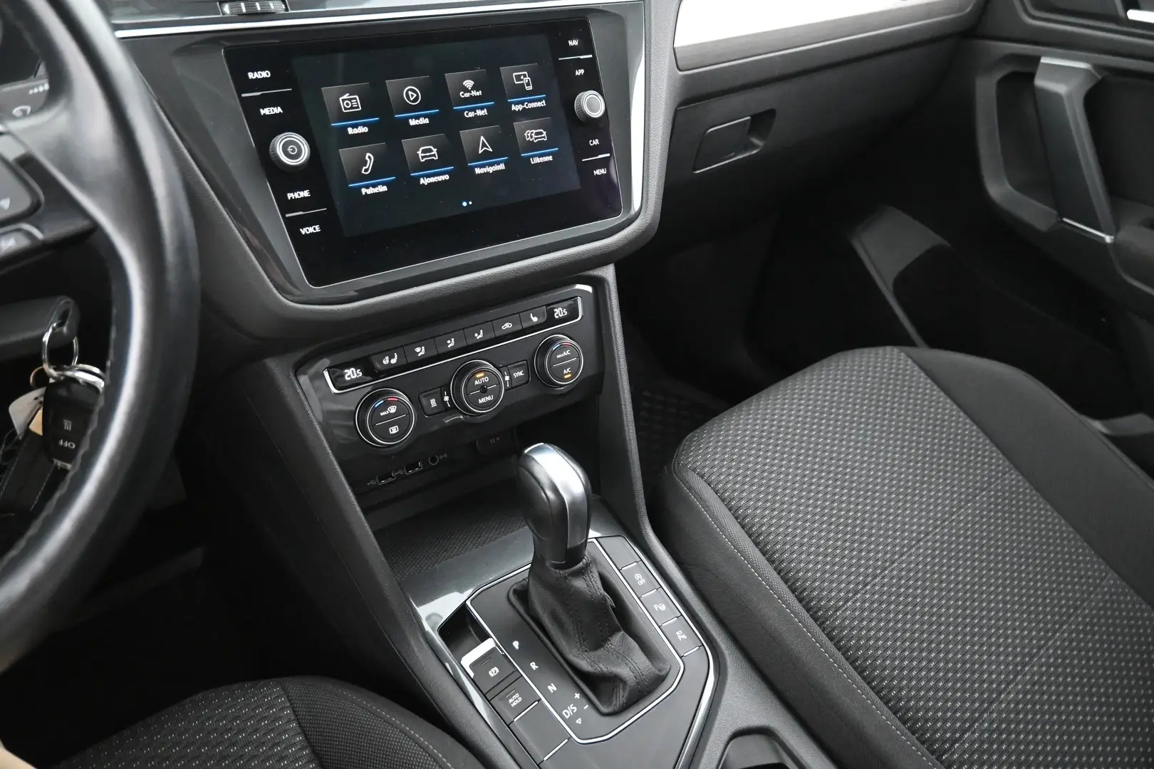 Car Image - 2Lo66UZKFpDlumonoHXi0G