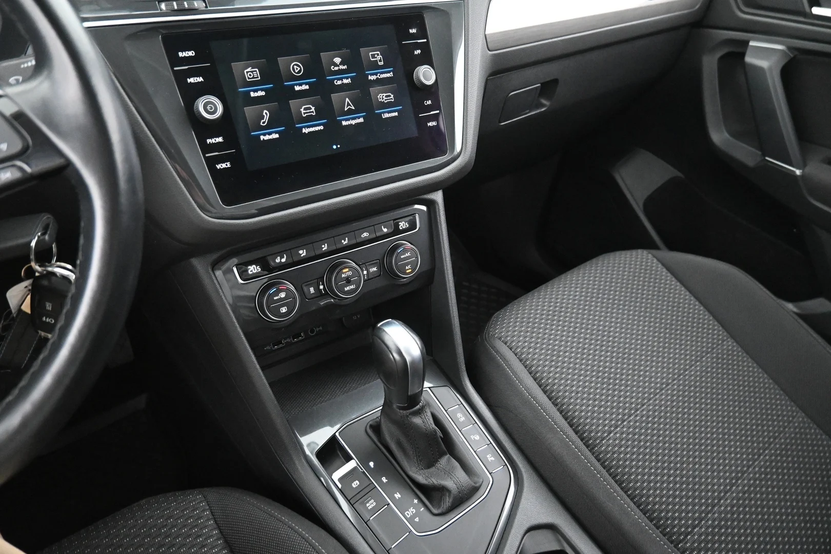 Car Image - 2Lo66UZKFpDlumonoHXi0G