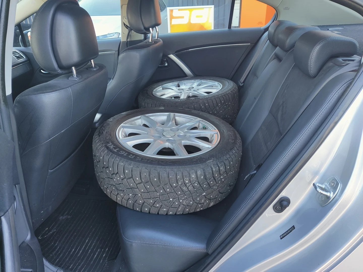 Car Image - 7ImWCvIhZW5XChh9NAZ1eY