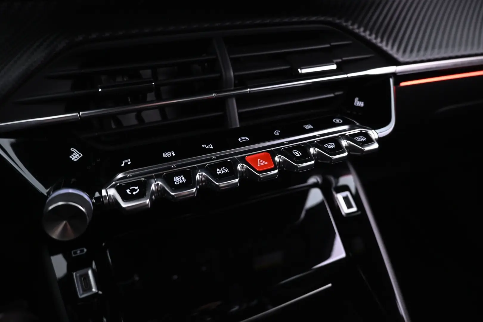 Car Image - 1QQFd0KNMDR3NpHNDsDI9X