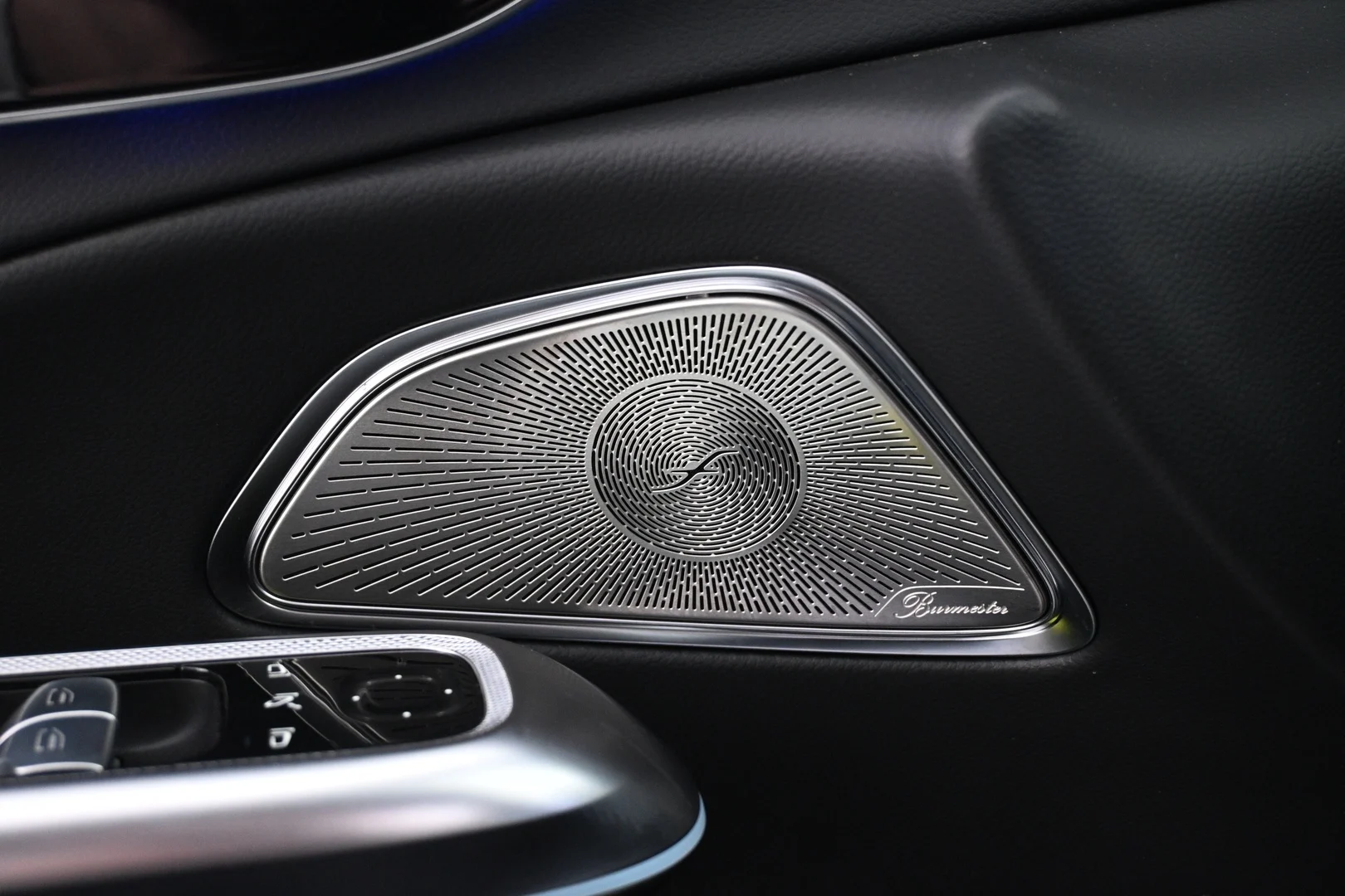 Car Image - ajg00JJ0vSXFdih6oeUEG