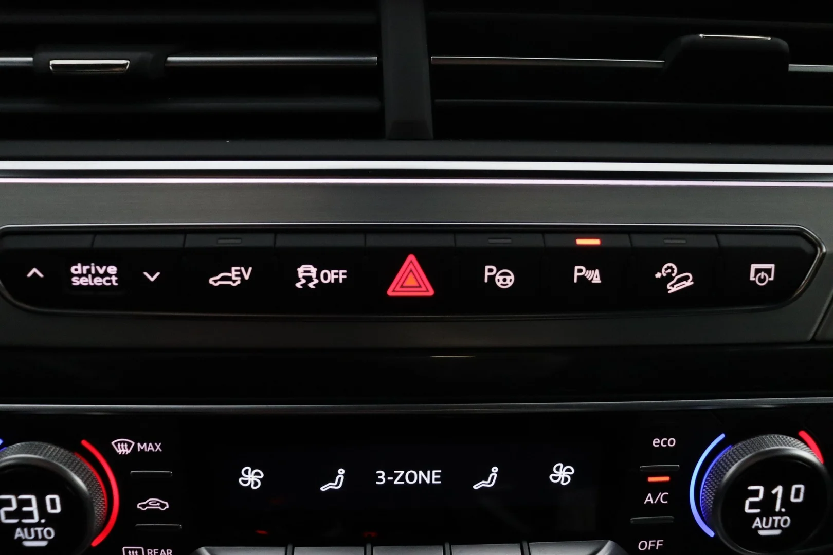 Car Image - ydWVRwgsLxSmb7zYvQ2fG