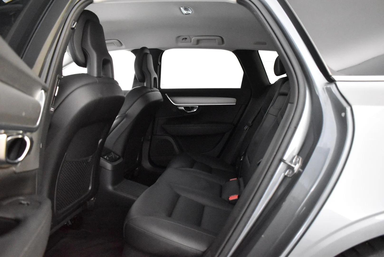 Car Image - 2AZcBl5CDBFfPi9PSy0E30