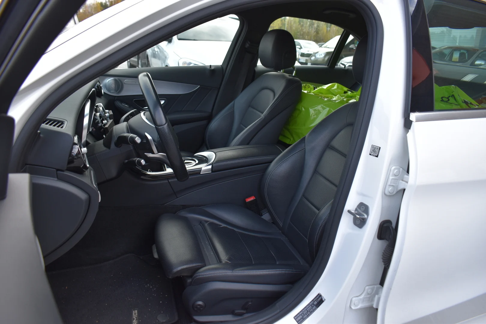 Car Image - Q0NeV2M5OpFjgCm2xFQch