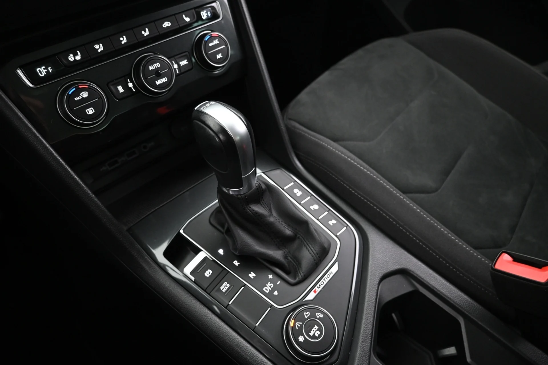 Car Image - 1DKixsXZqbGrLz0NB9OMaP