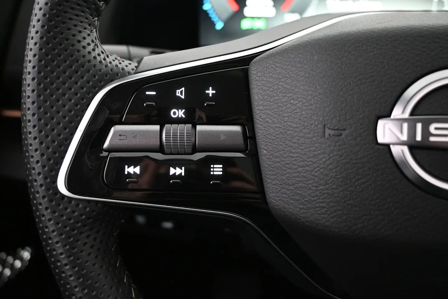 Car Image - 6wIdqQOZDTRb2jhdnYiAlt