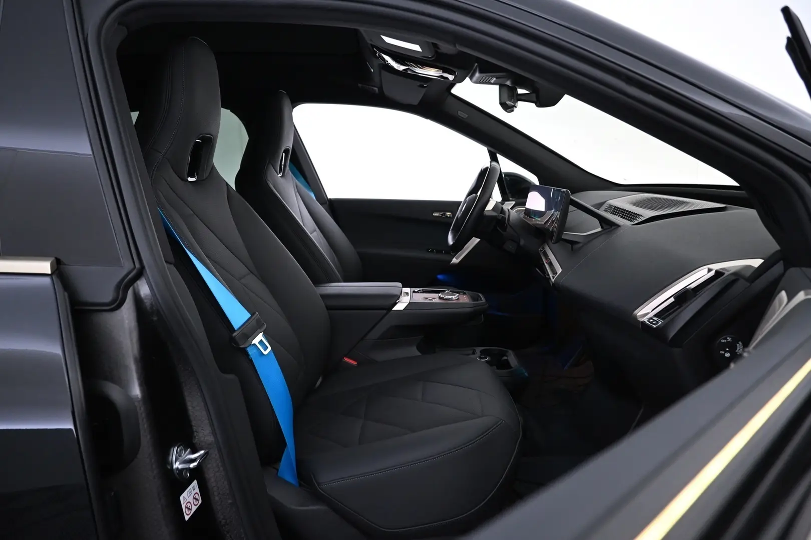 Car Image - 4abqGdMRsVcAjWln3XlB3M