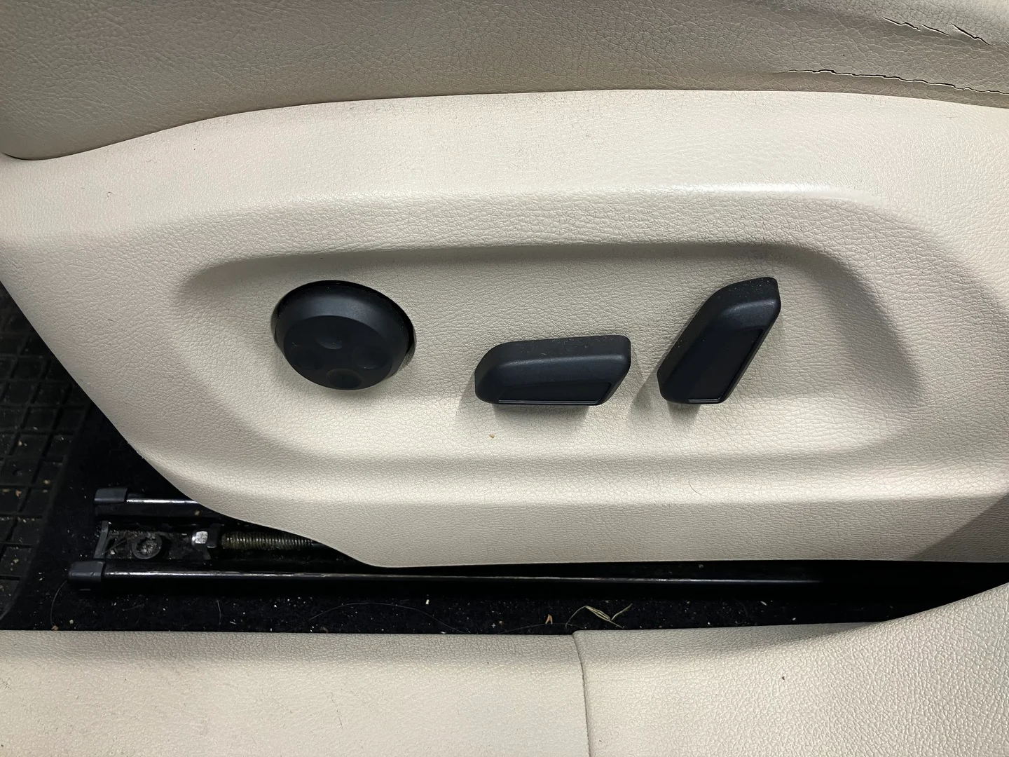 Car Image - 5OITrLBQZYorl8Y7f62m2a