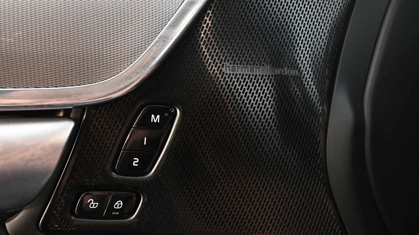 Car Image - 7uA1qSiMrZqz8cOSy1V6cZ