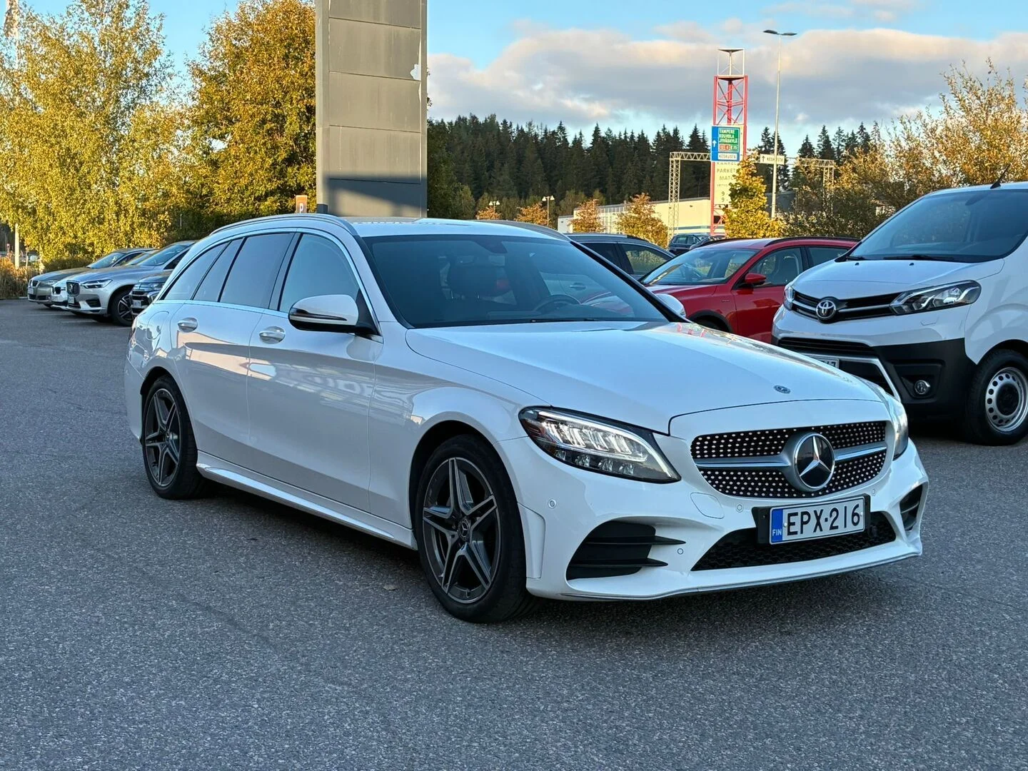 Car Image - 4tRMWqBc4VG0KAROsL8X4C