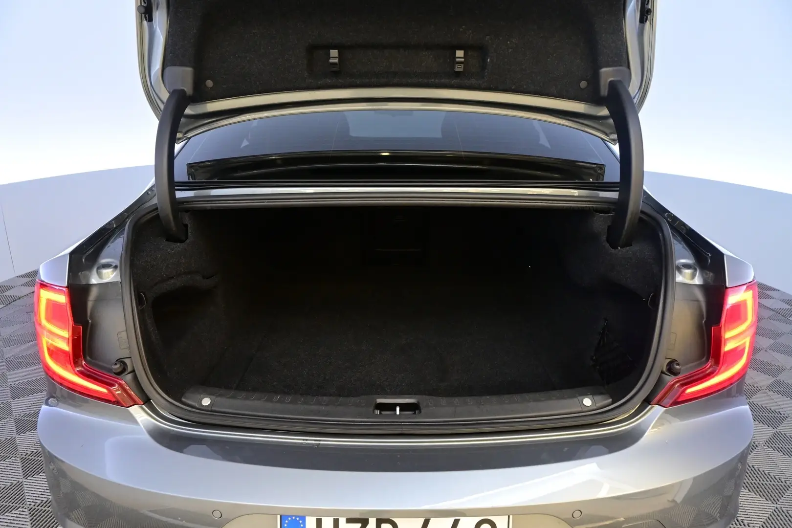 Car Image - 3cPERutxPk0AbpYrNiKtOx
