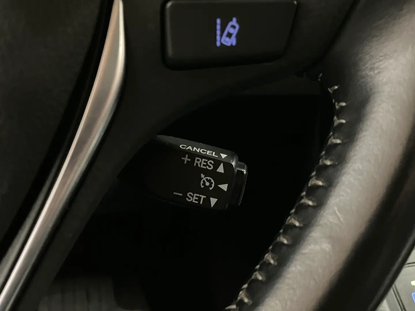 Car Image - 6iGRdoO4QLL6ocuPkFvq2E