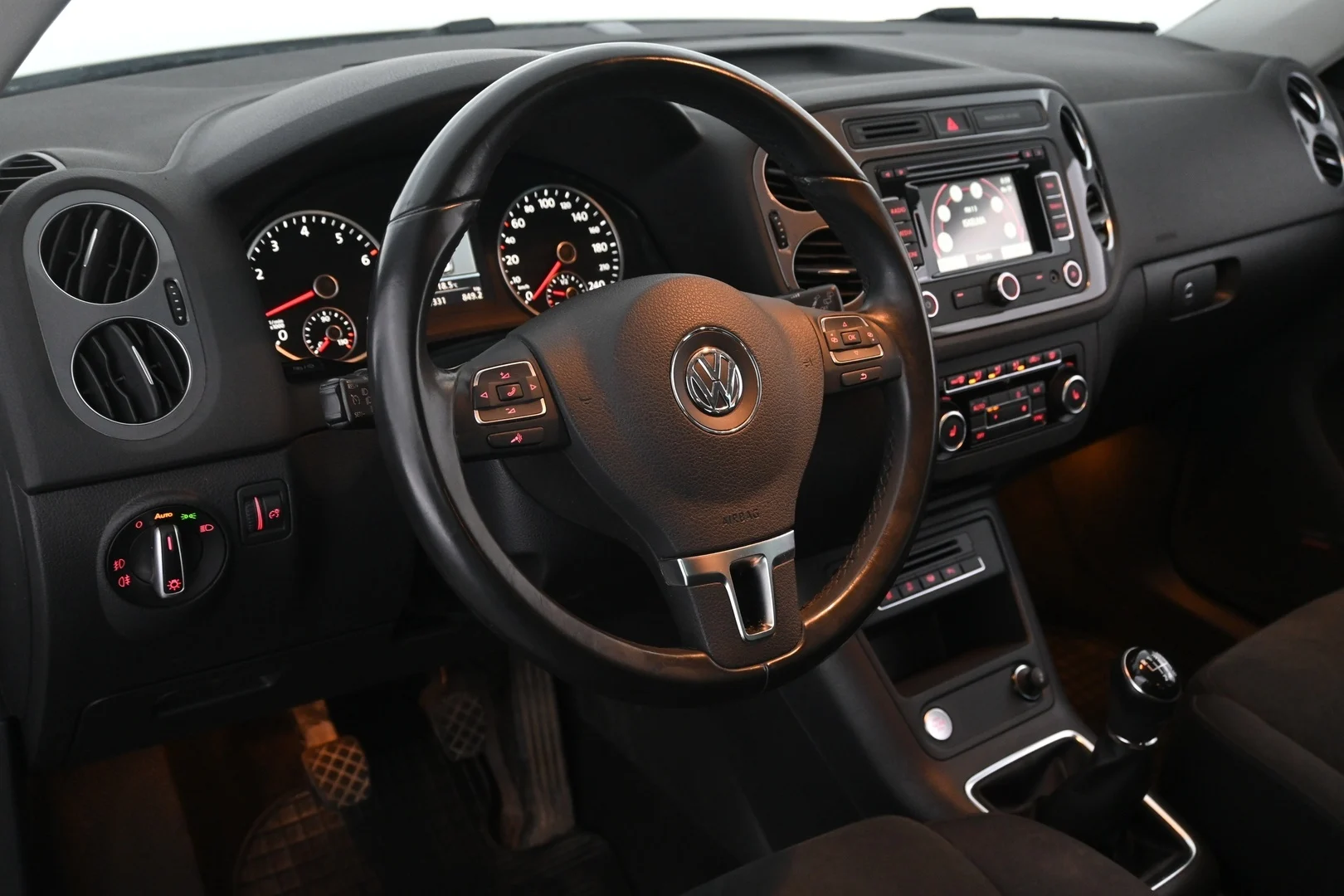 Car Image - 2jsa5pxqfQYAlQUCIvXHPi