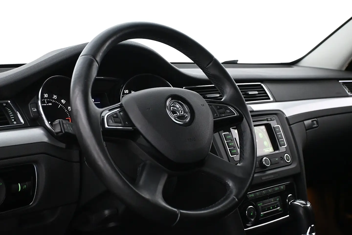 Car Image - 4WLE6v1XhPv6Drqj8eMHpn