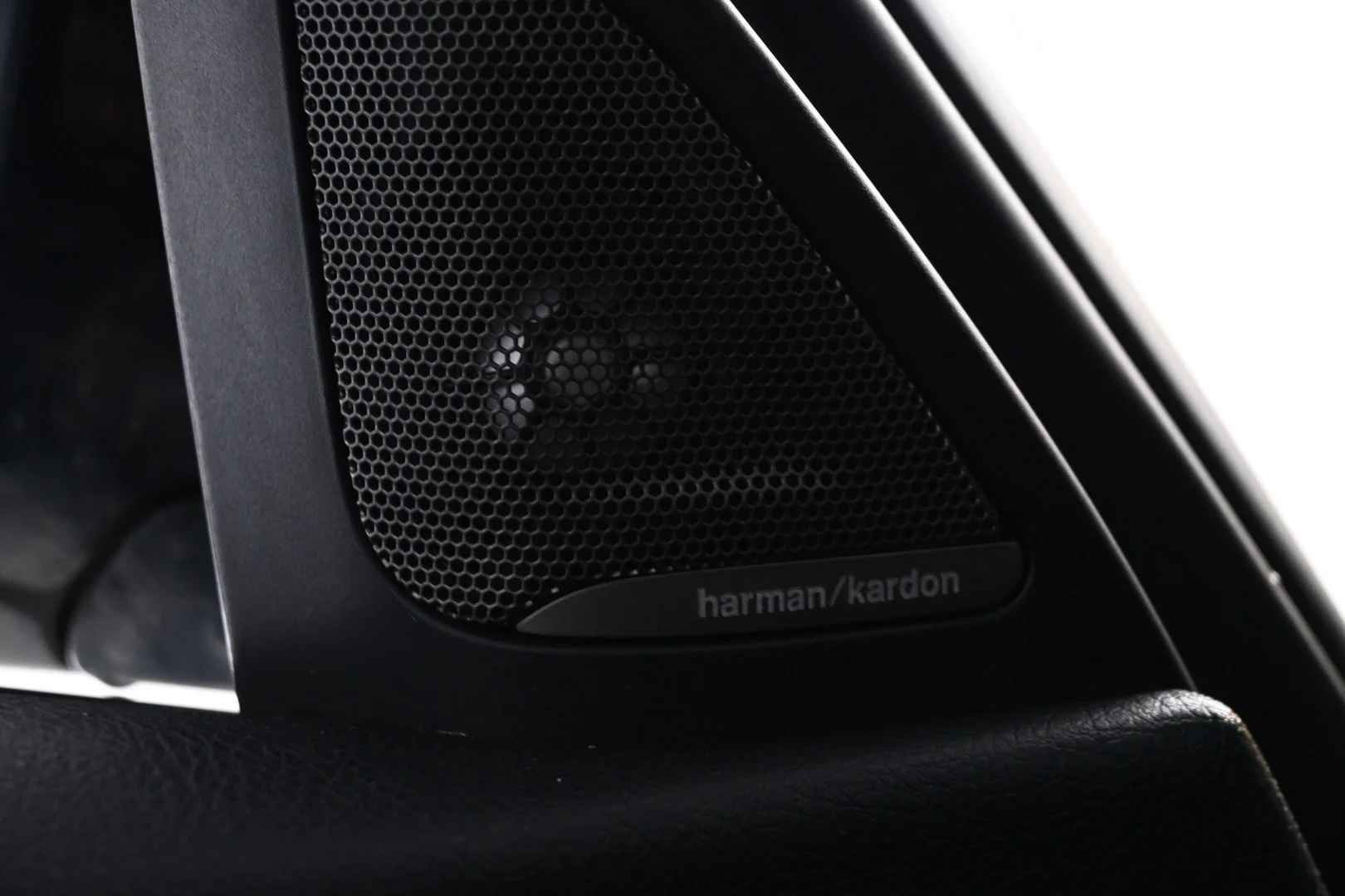 Car Image - 5bHkRXarqqA5UTEtT1ELV8