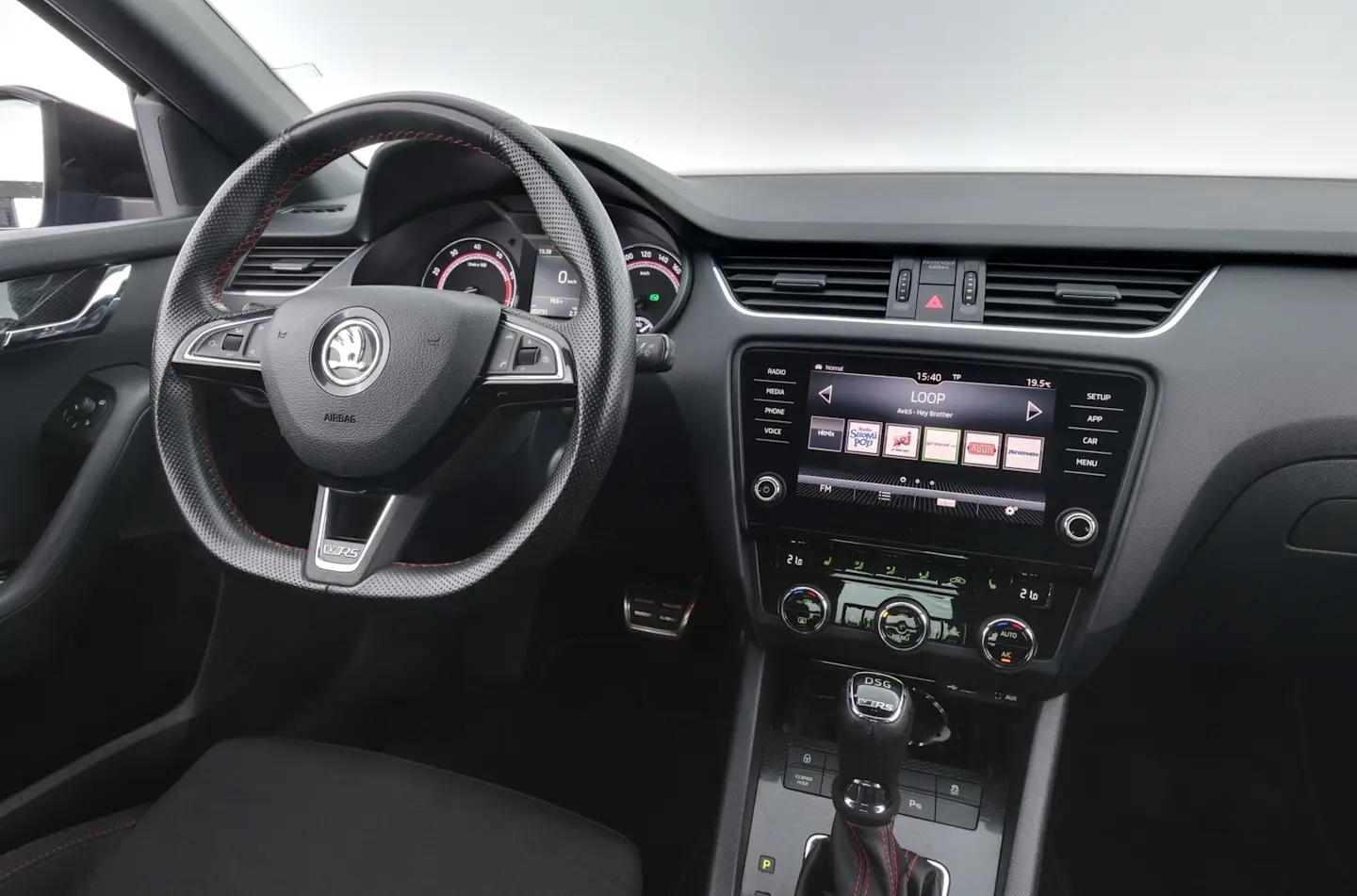 Car Image - 01HcPQiHpzxlkOs4qFN4bq
