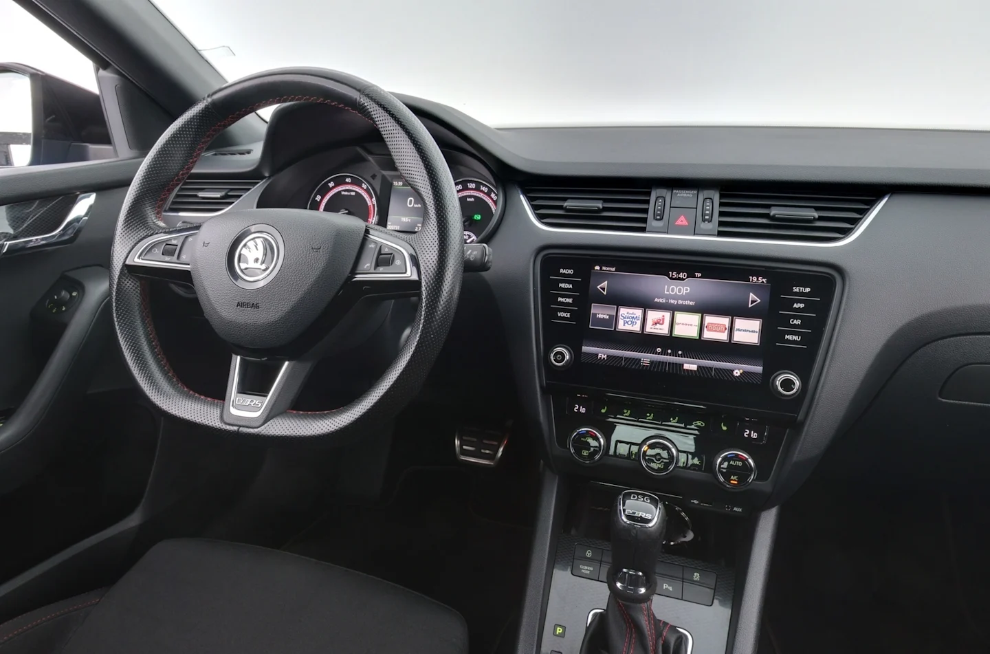 Car Image - 01HcPQiHpzxlkOs4qFN4bq