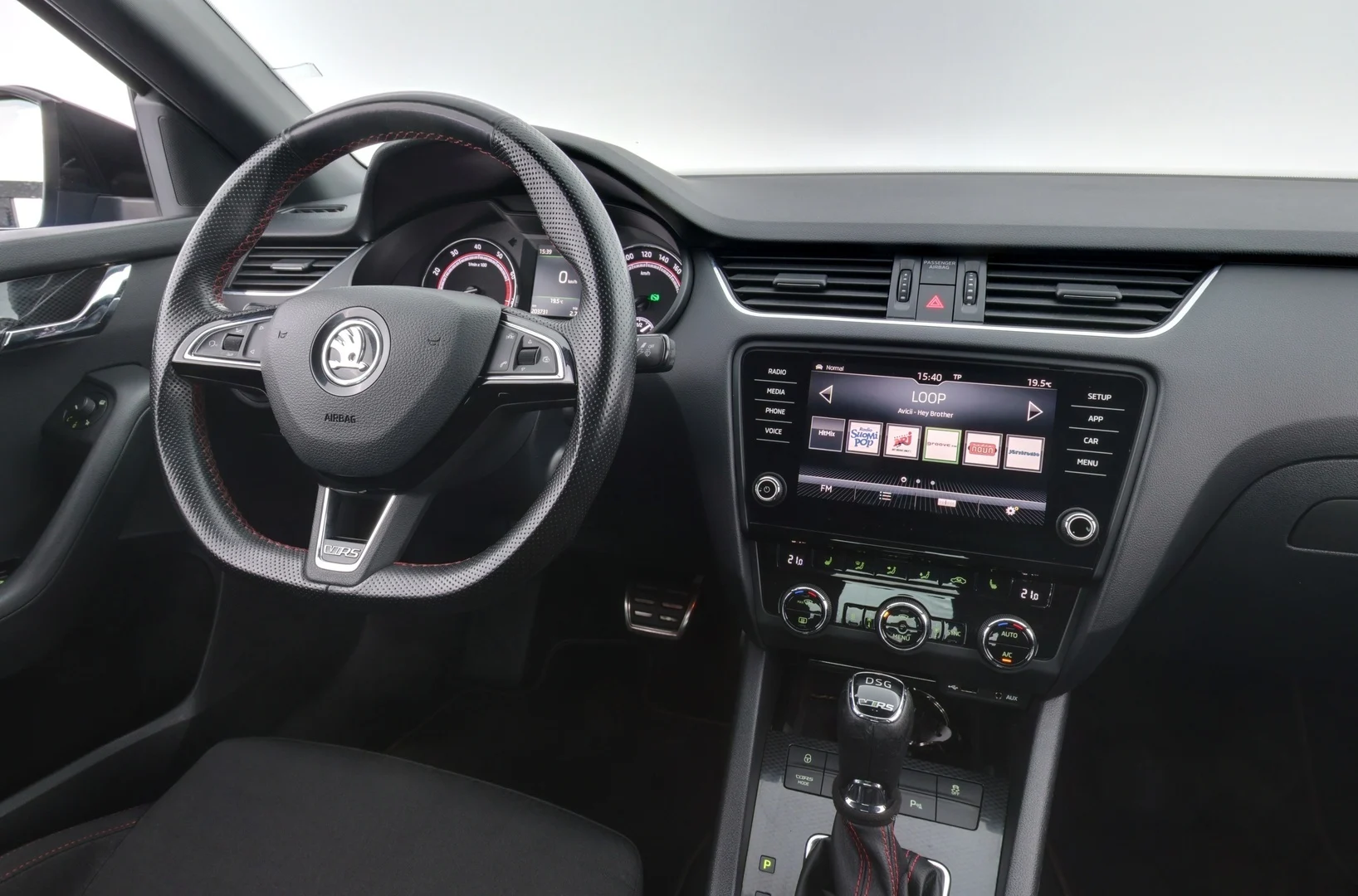 Car Image - 01HcPQiHpzxlkOs4qFN4bq