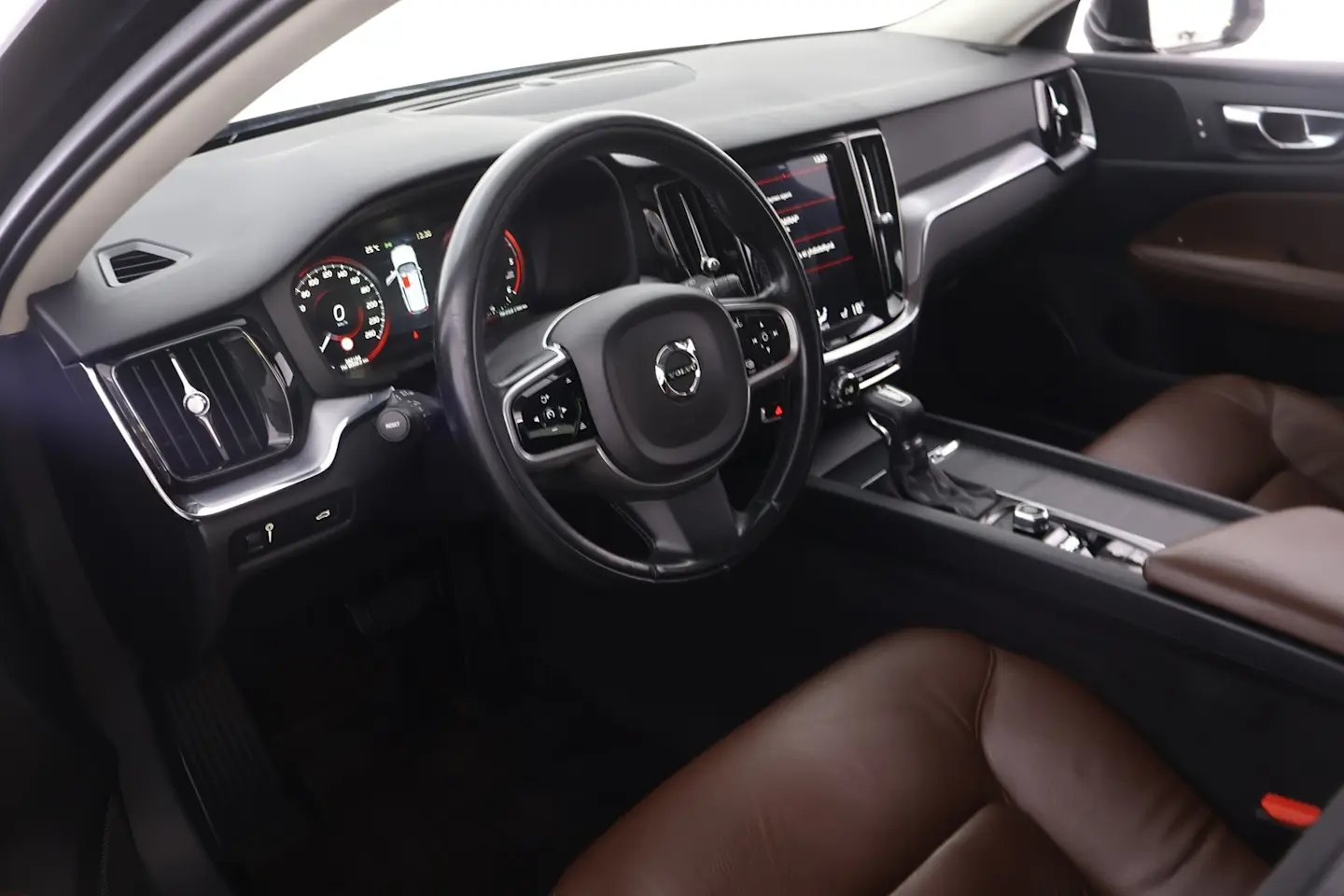 Car Image - 75M2bw8hxP7PYVDfbcp1Wt